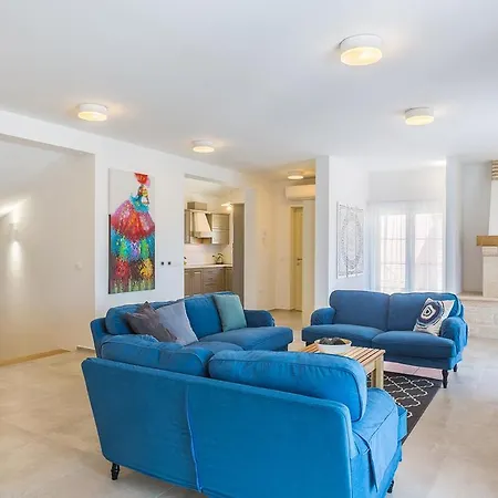 Villa Golden Sun