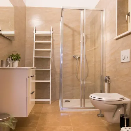 Golden Sun ヴィラ Rebići